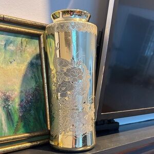 Elegant Gold Peacock Vase